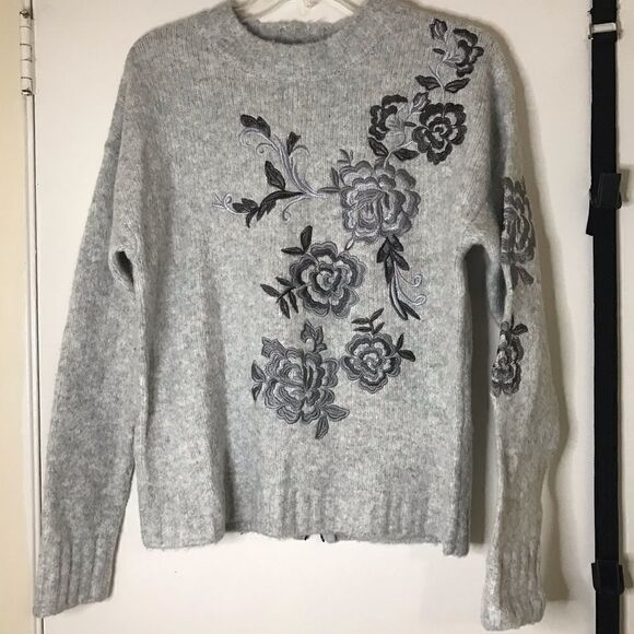 BLANK NYC Gray Wool Floral Embroidered Sweater - Picture 2 of 9